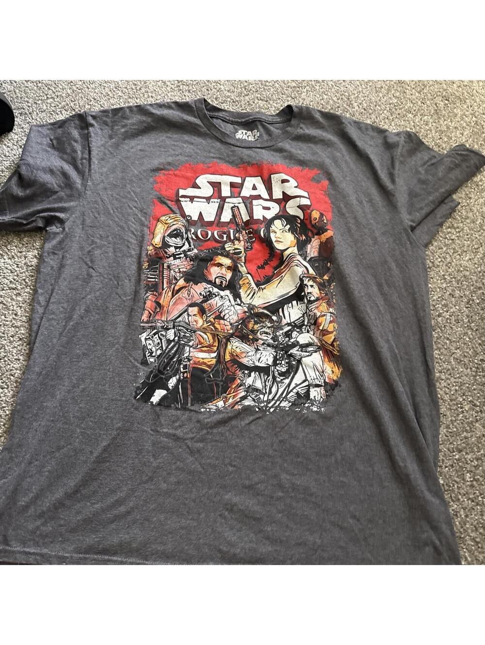 Star Wars Men's Grey and Black Tshirt